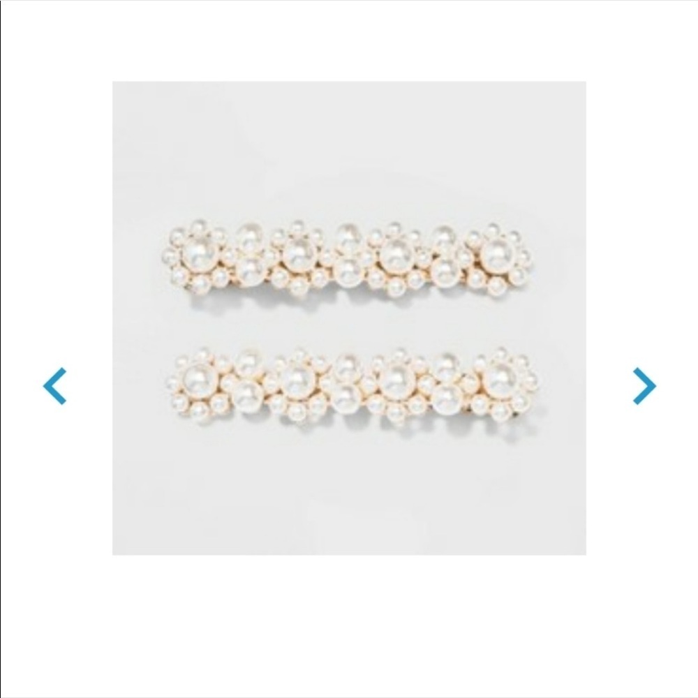 🔥A New Day - Gold Pearl Embellished Hair Clips - OS